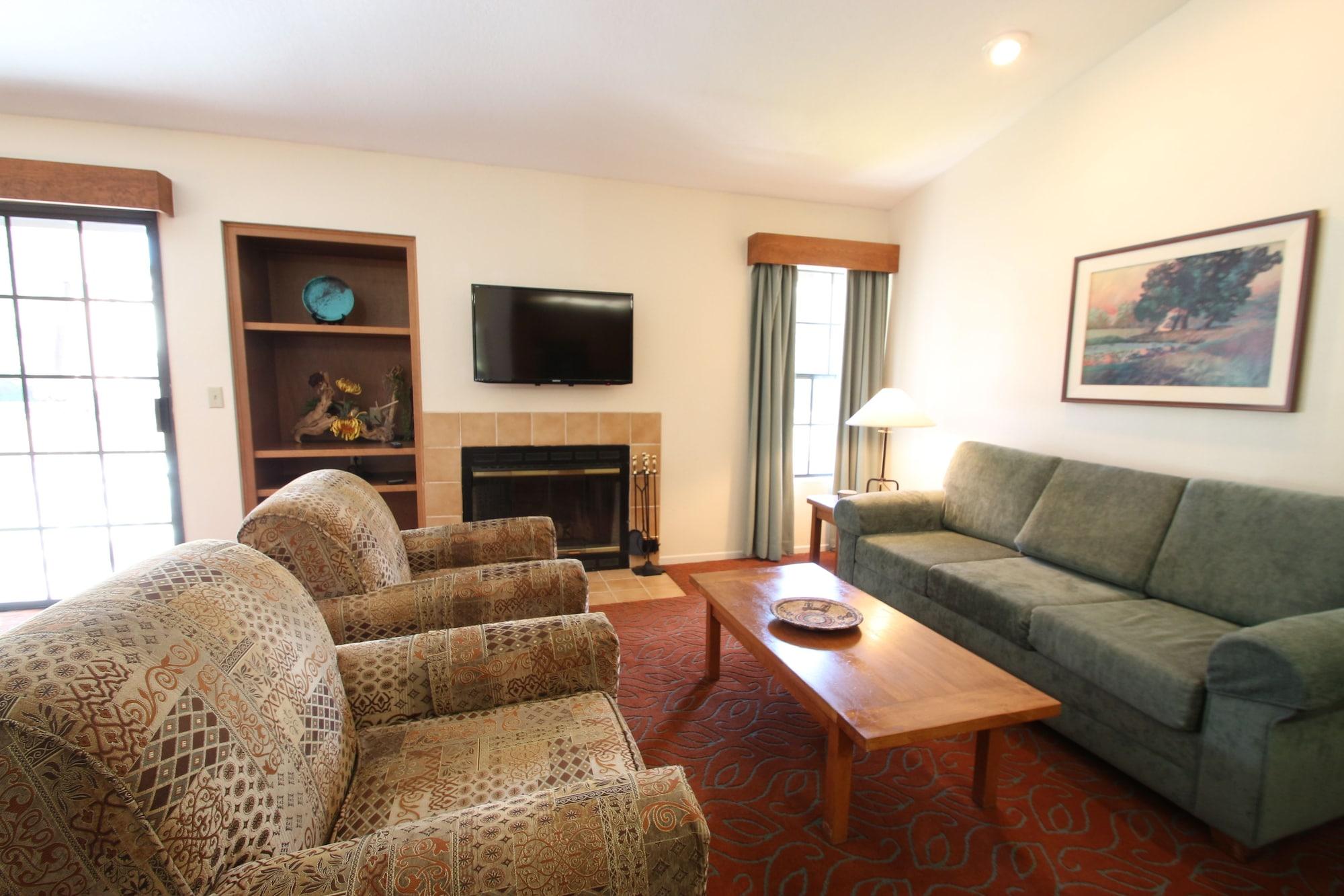 Riviera Oaks Resort