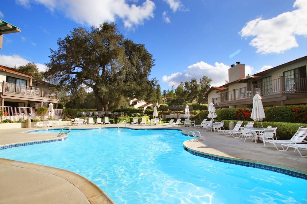 Riviera Oaks Resort